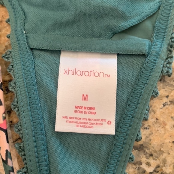 Boho Crochet Bikini Top Tie Back Festival NWT Size M - Picture 5 of 6